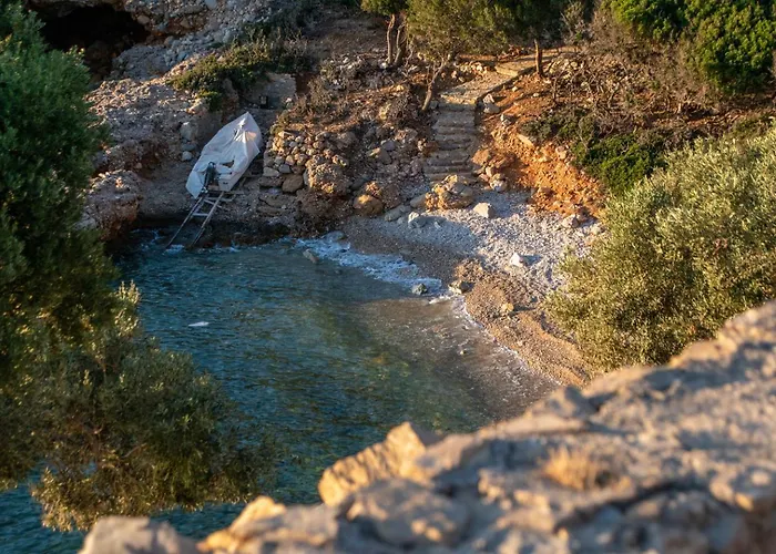 Lakka * Agios Petros (Alonissos)